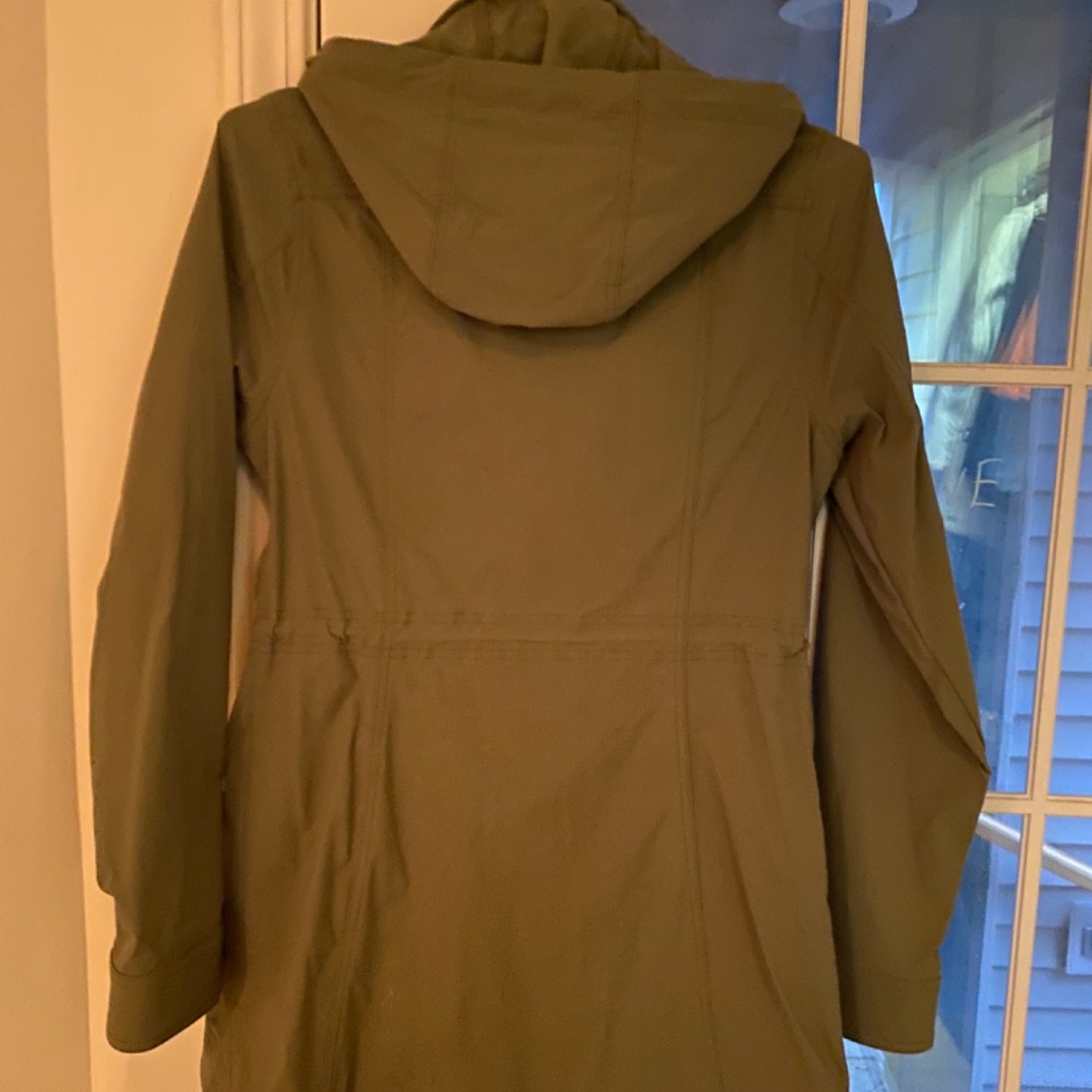 LL Bean Rain Jacket - Picture 4 of 4
